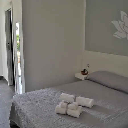 Fiore Di Loto Nocleg ze śniadaniem *