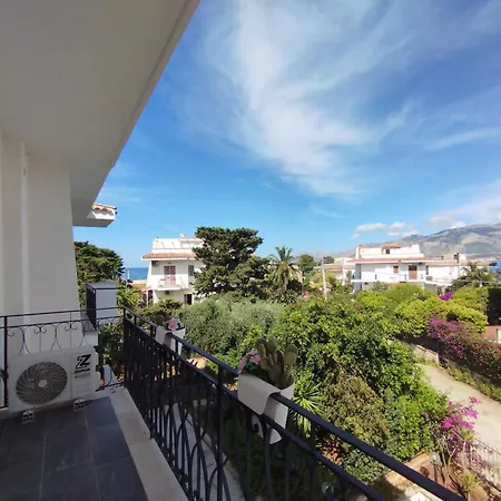 Nocleg ze śniadaniem Fiore Di Loto Carini