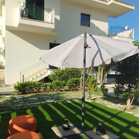 Fiore Di Loto Nocleg ze śniadaniem Carini